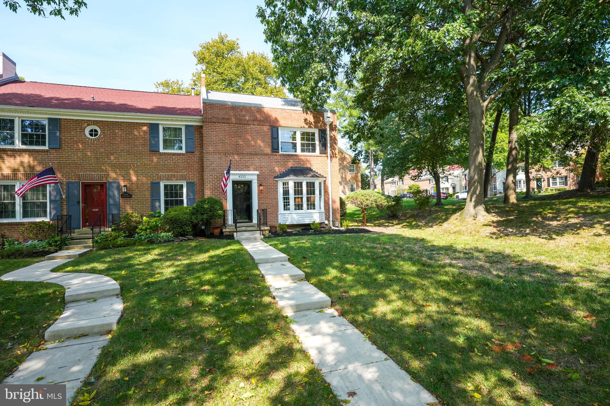 8252 Carrleigh Pkwy