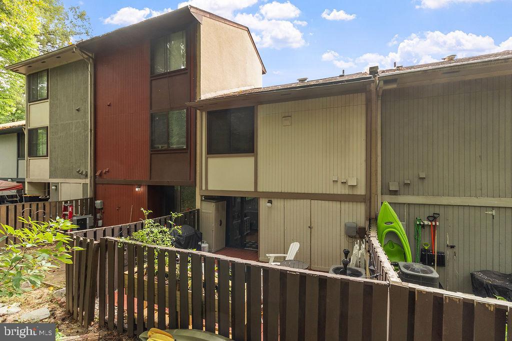 2258 Coppersmith Sq