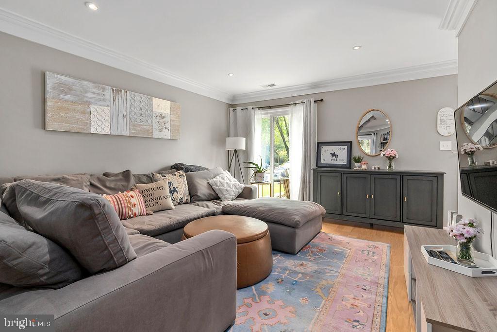 2258 Coppersmith Sq