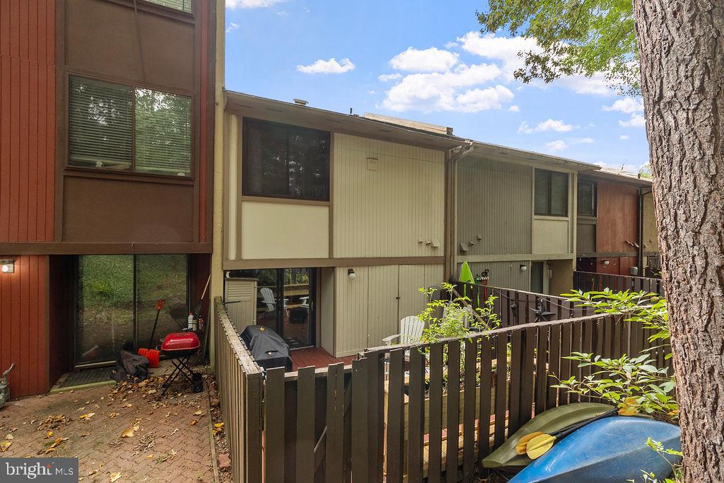 2258 Coppersmith Sq