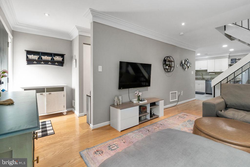 2258 Coppersmith Sq