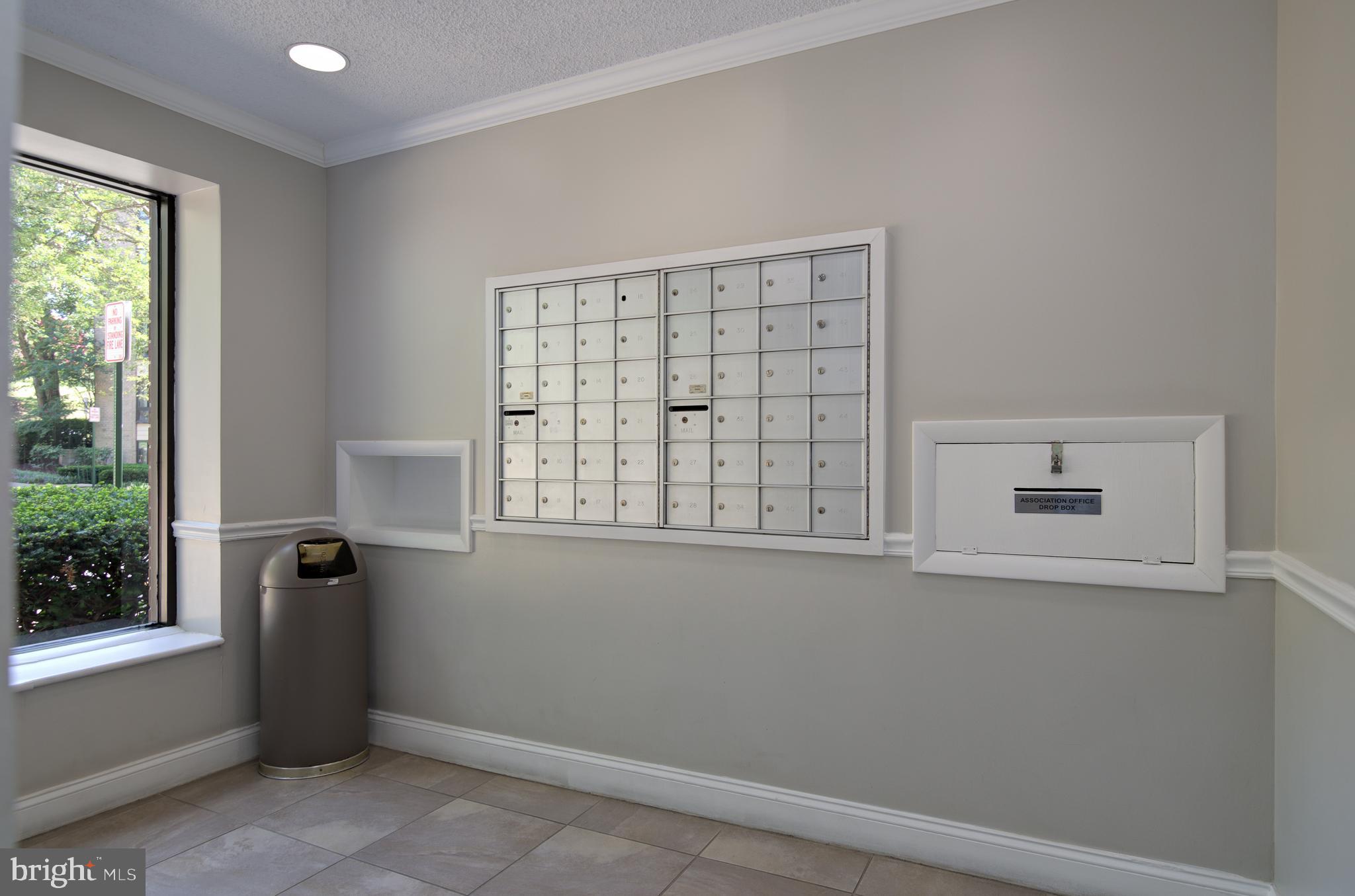 6135 Leesburg Pike #604