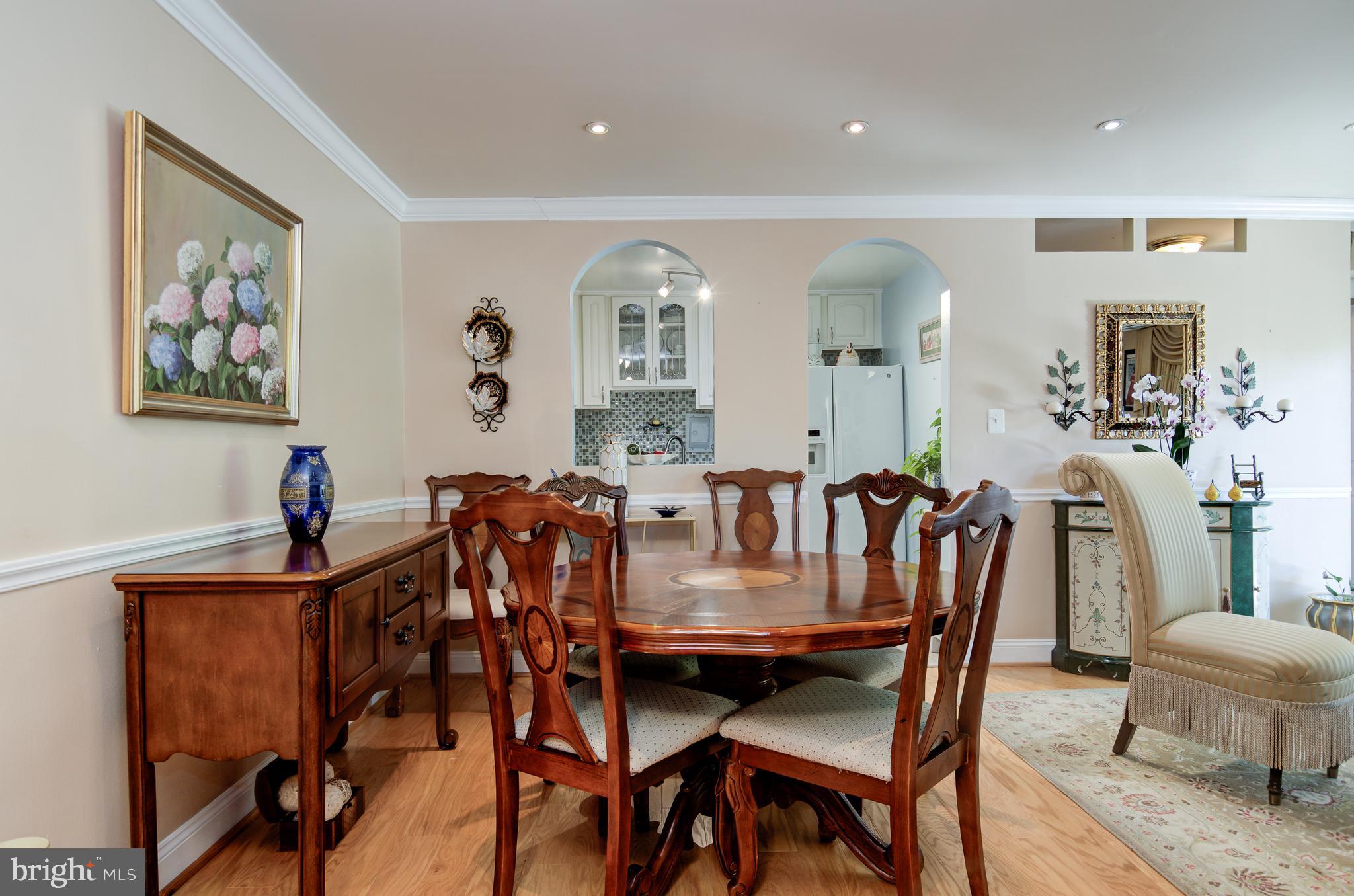 6135 Leesburg Pike #604