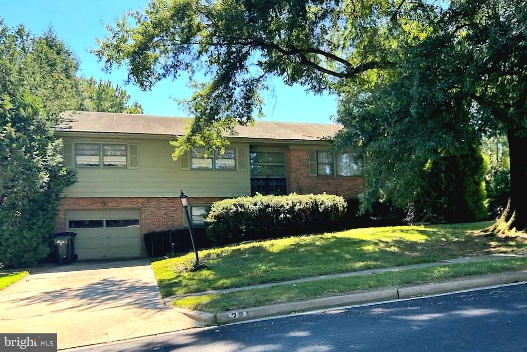 6221 Nelway Dr