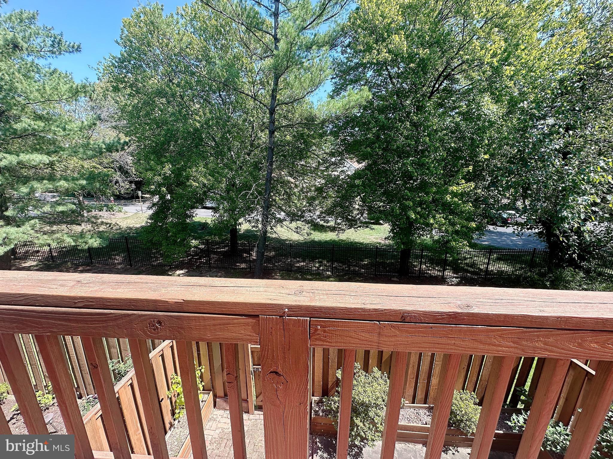 6403 Little Potters Ln