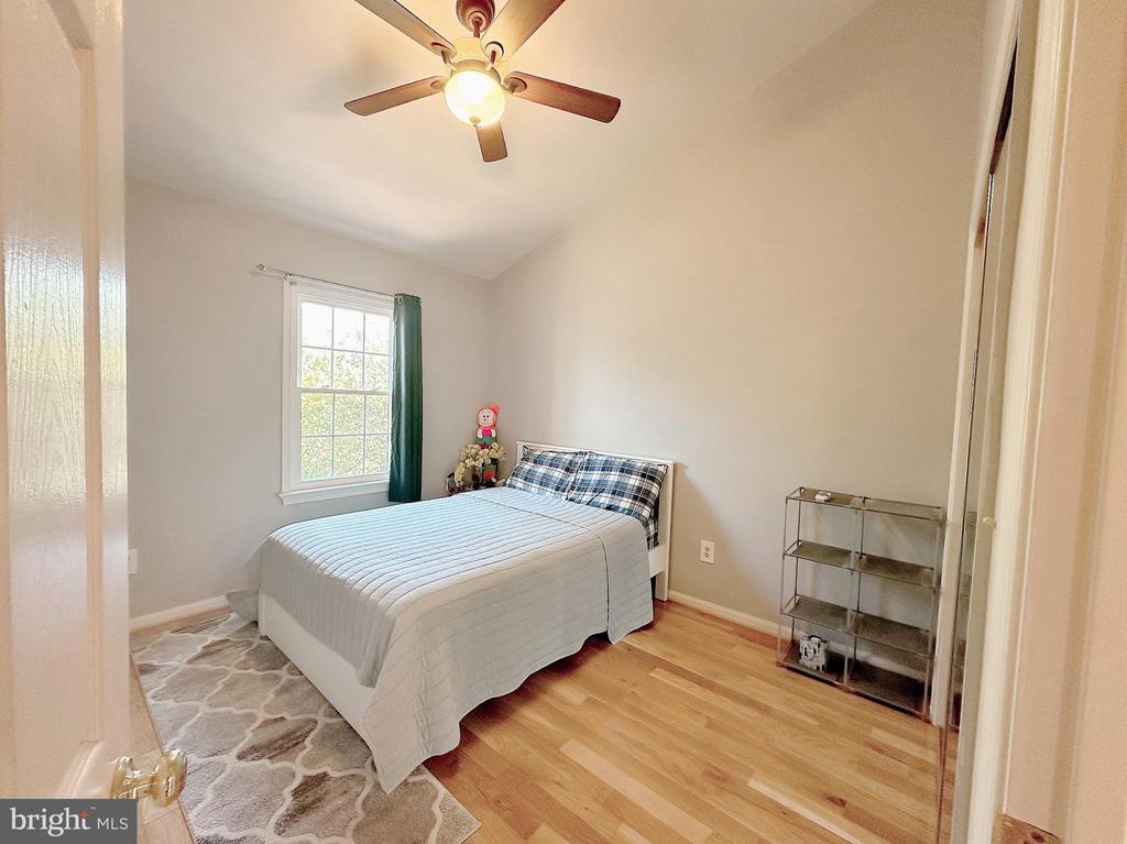 6403 Little Potters Ln
