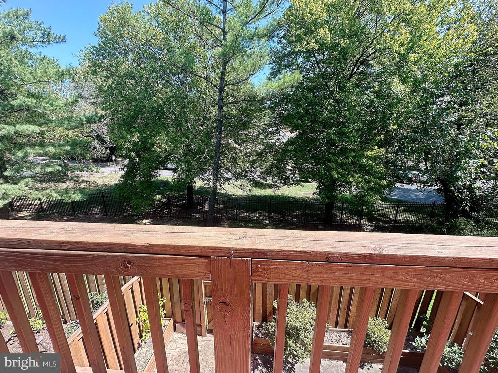 6403 Little Potters Ln
