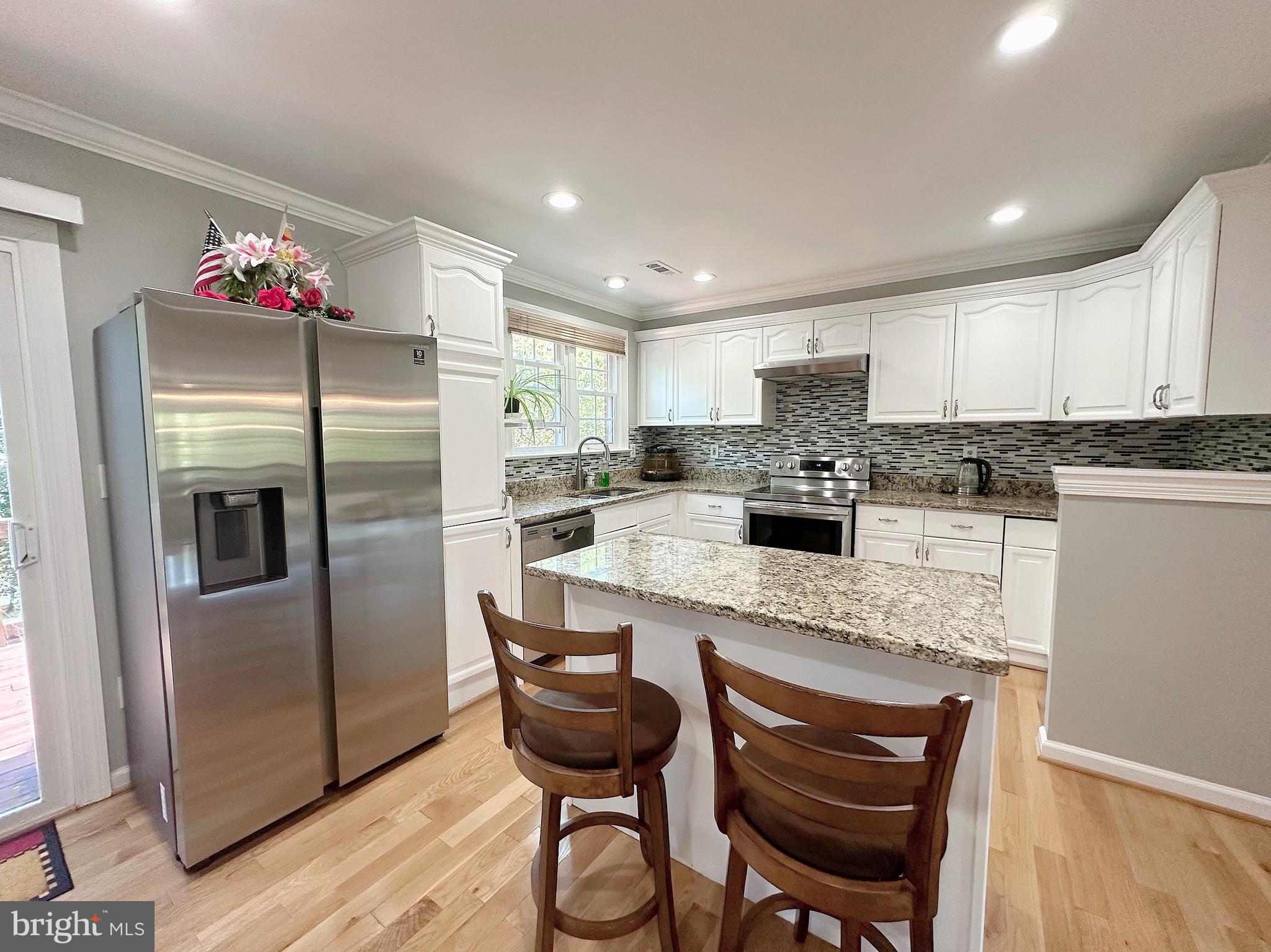 6403 Little Potters Ln
