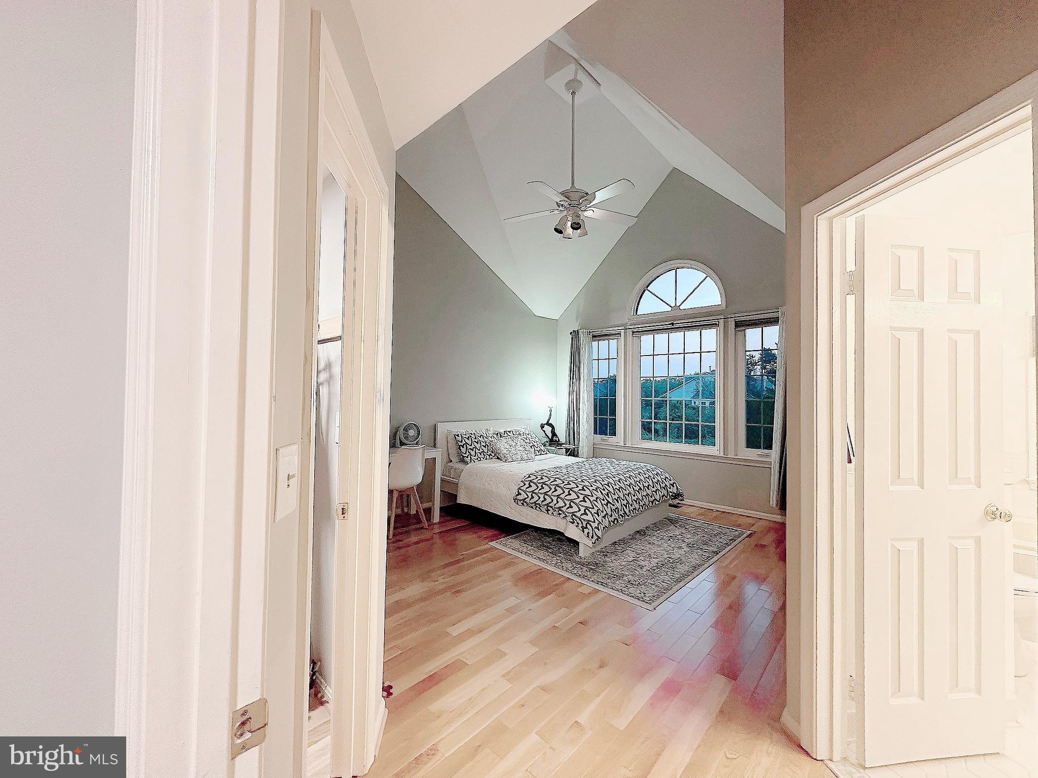 6403 Little Potters Ln