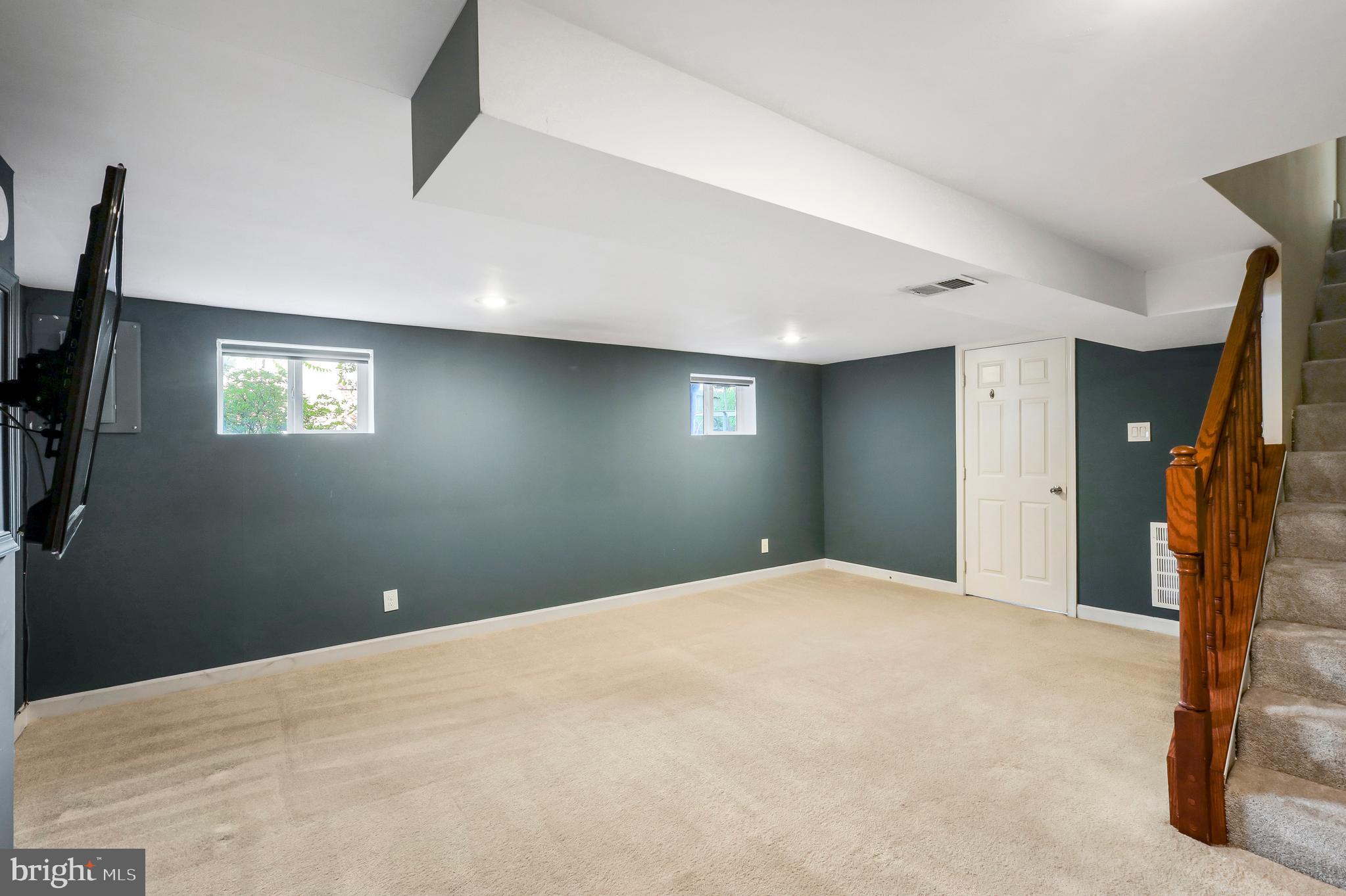 5853 Mount Vernon Dr
