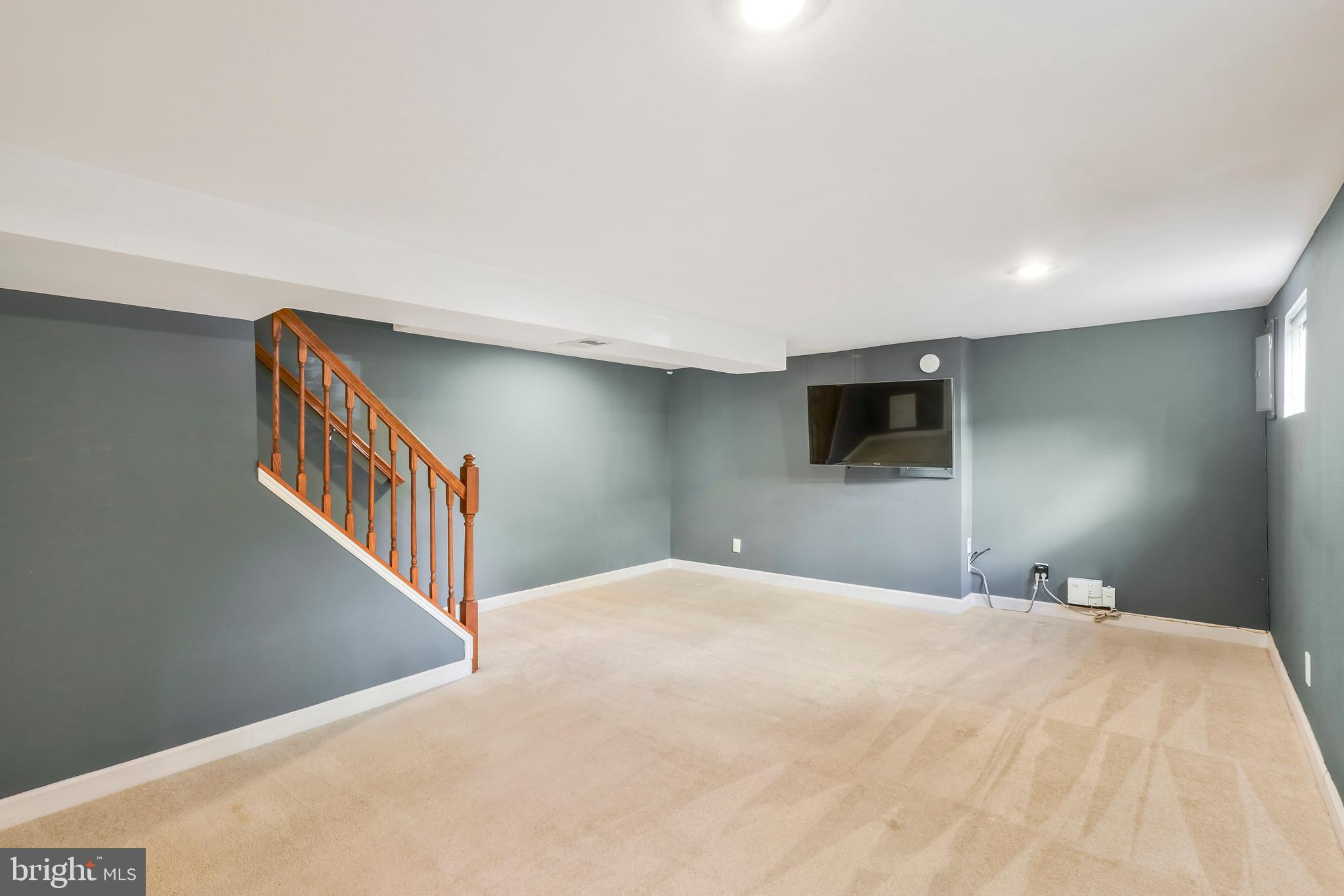 5853 Mount Vernon Dr