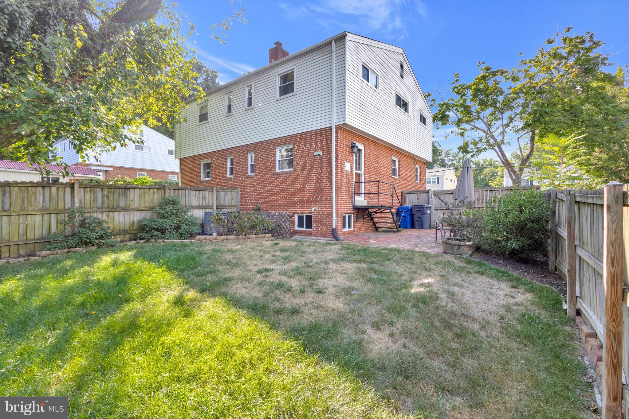 5853 Mount Vernon Dr