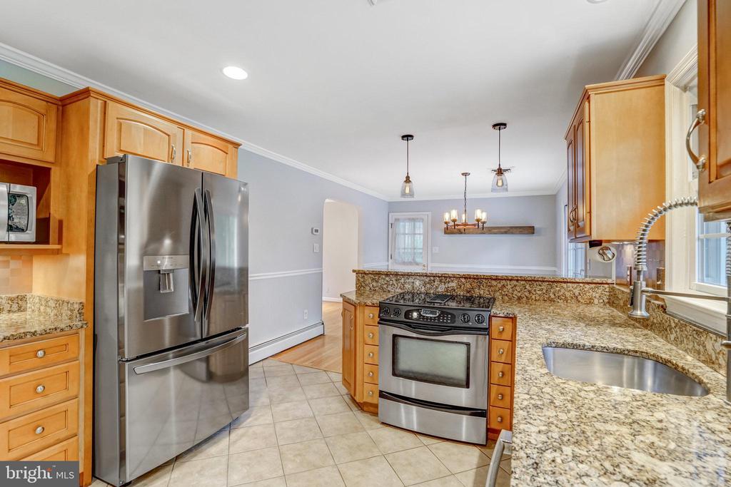 4413 Laurel Rd