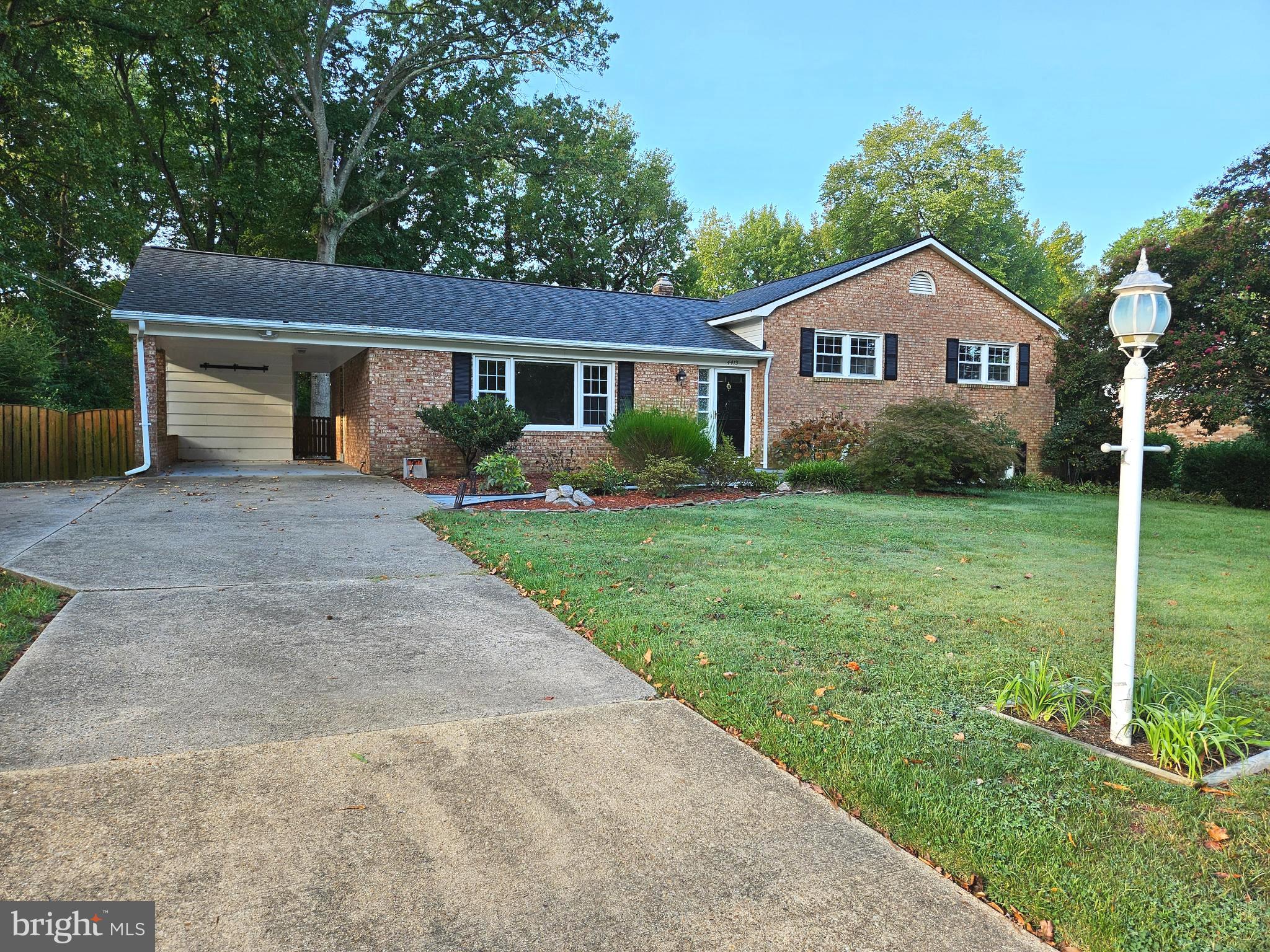 4413 Laurel Rd
