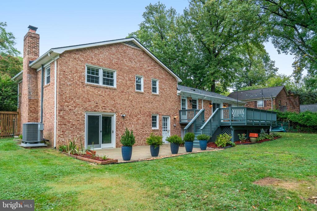 4413 Laurel Rd