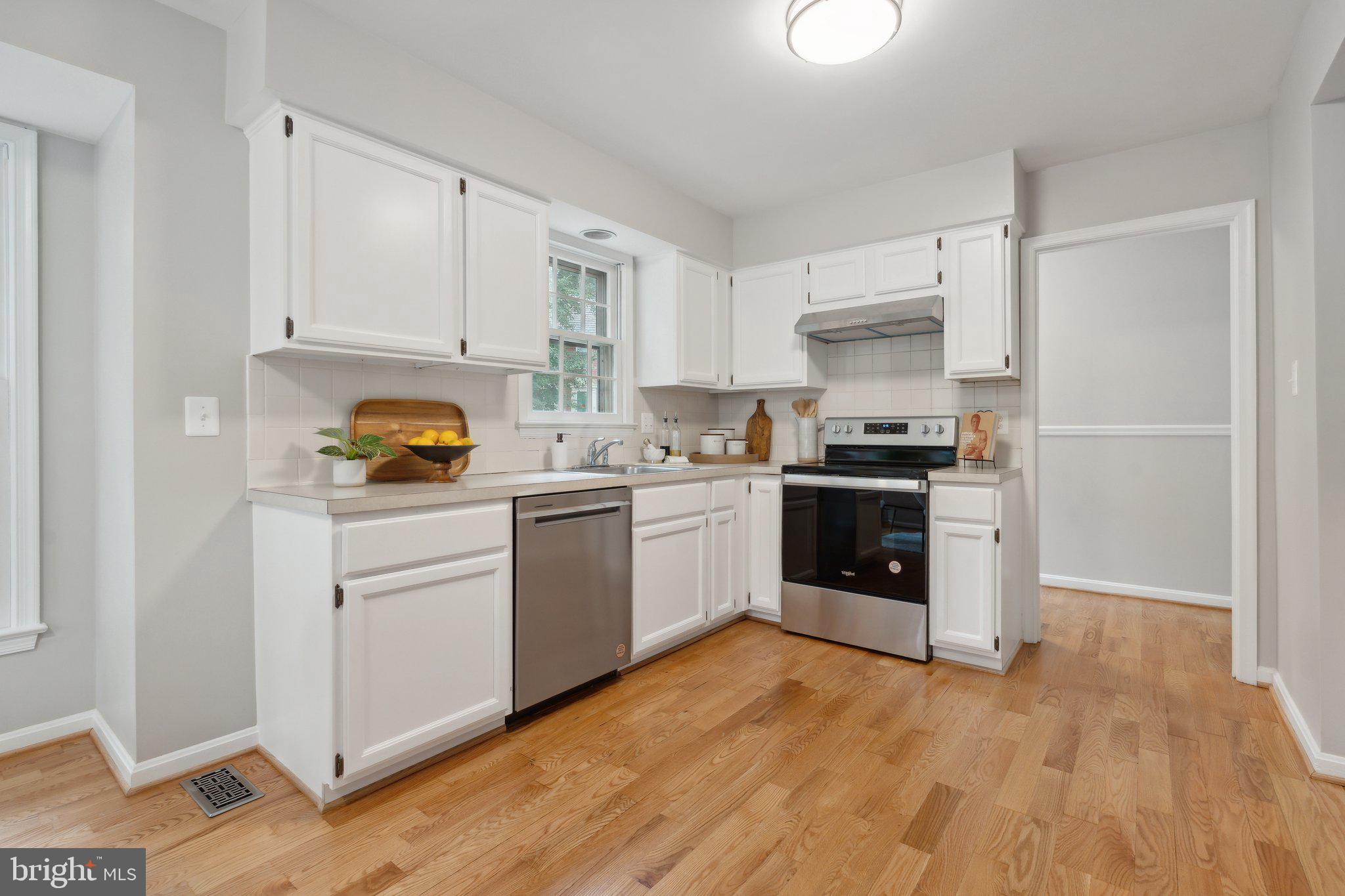 2053 Cobblestone Ln