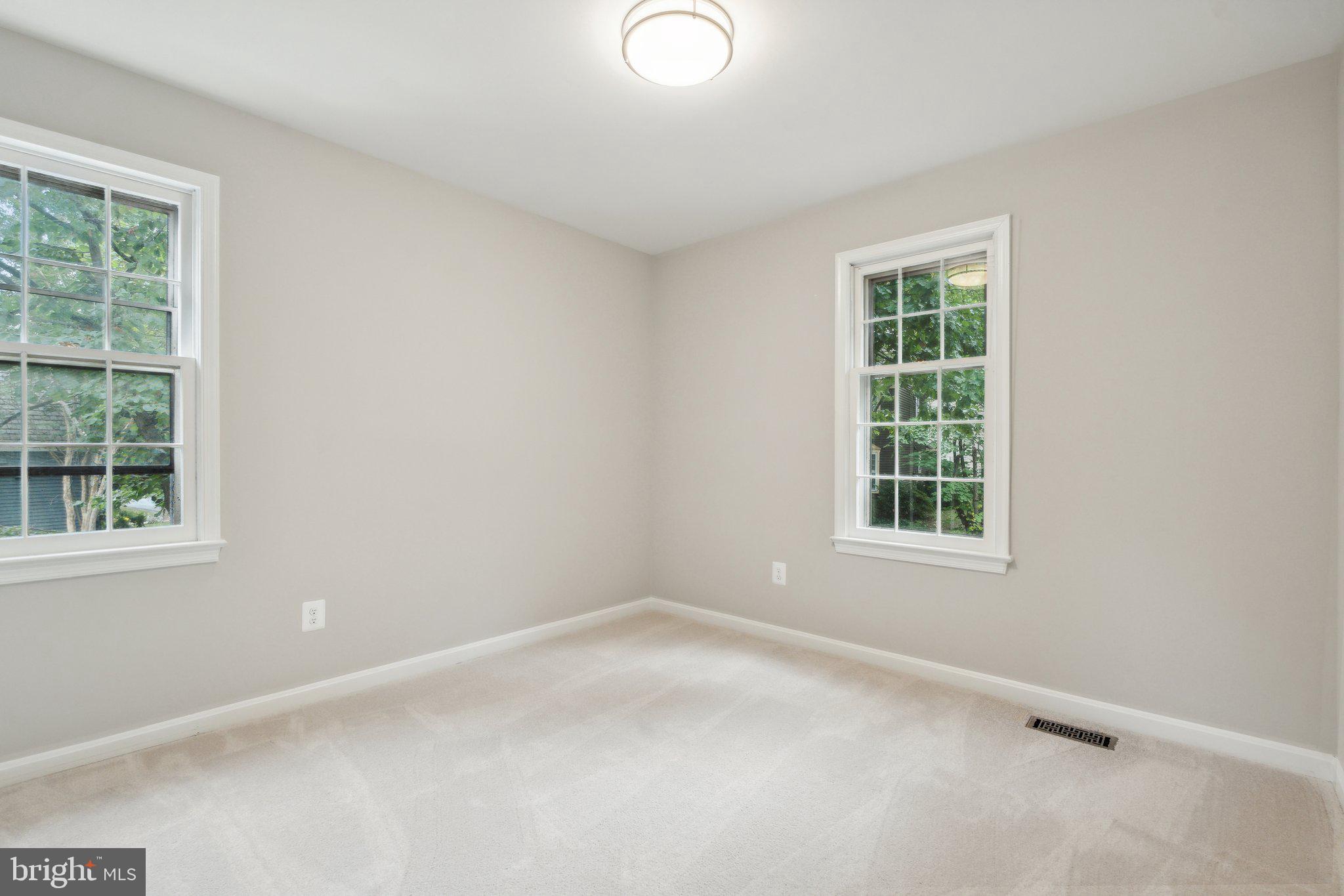 2053 Cobblestone Ln