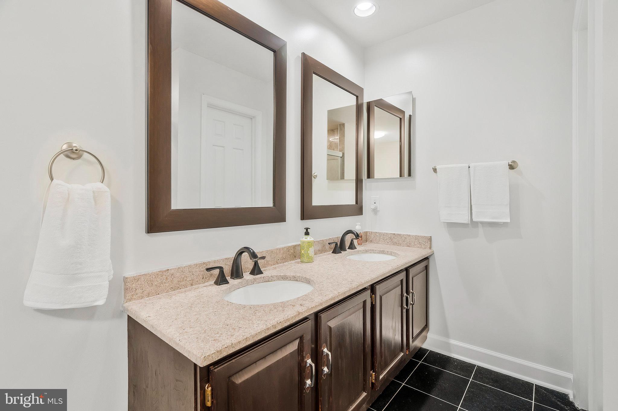13911 Valley Country Dr