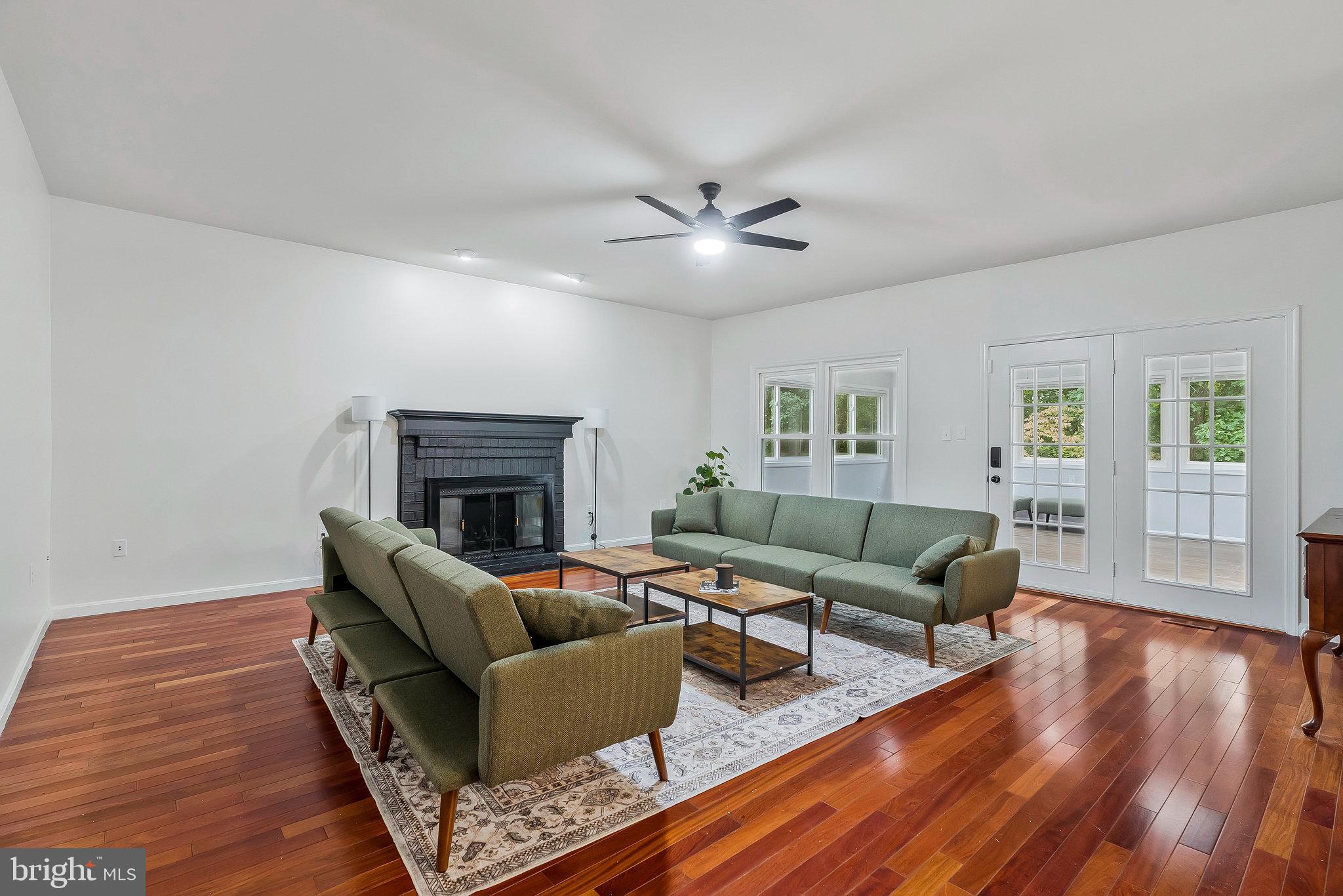13911 Valley Country Dr