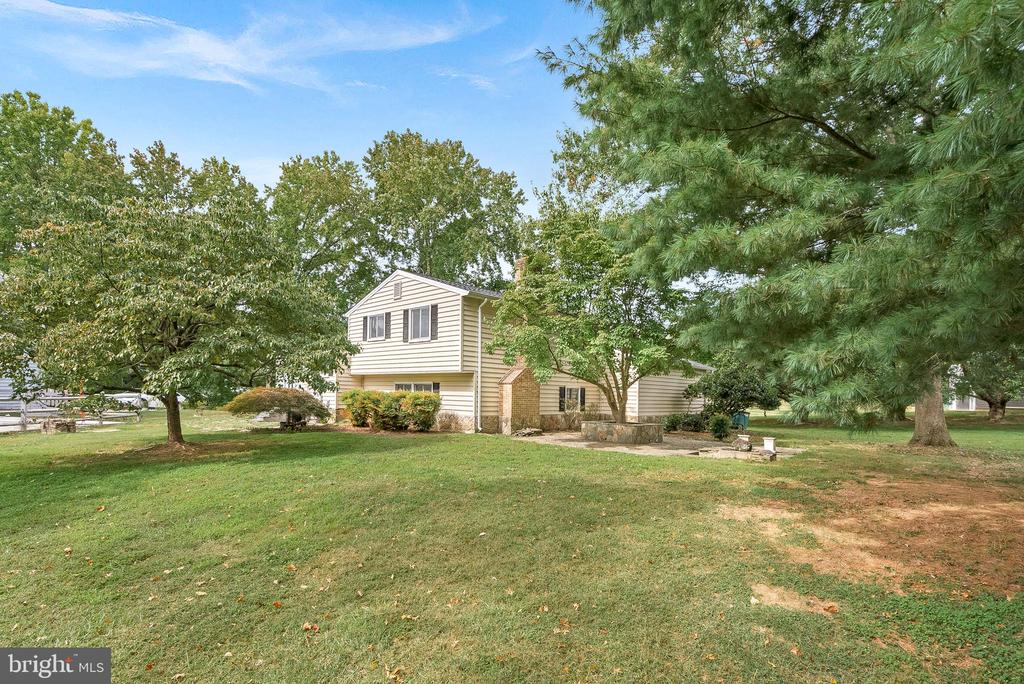 10624 Runaway Ln