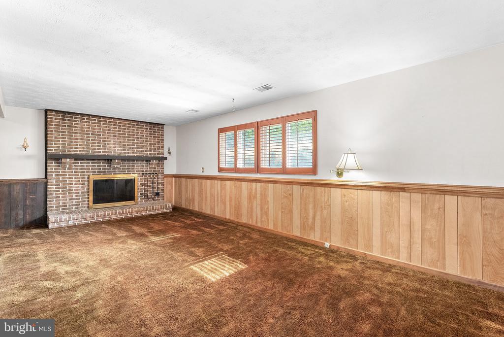 10624 Runaway Ln