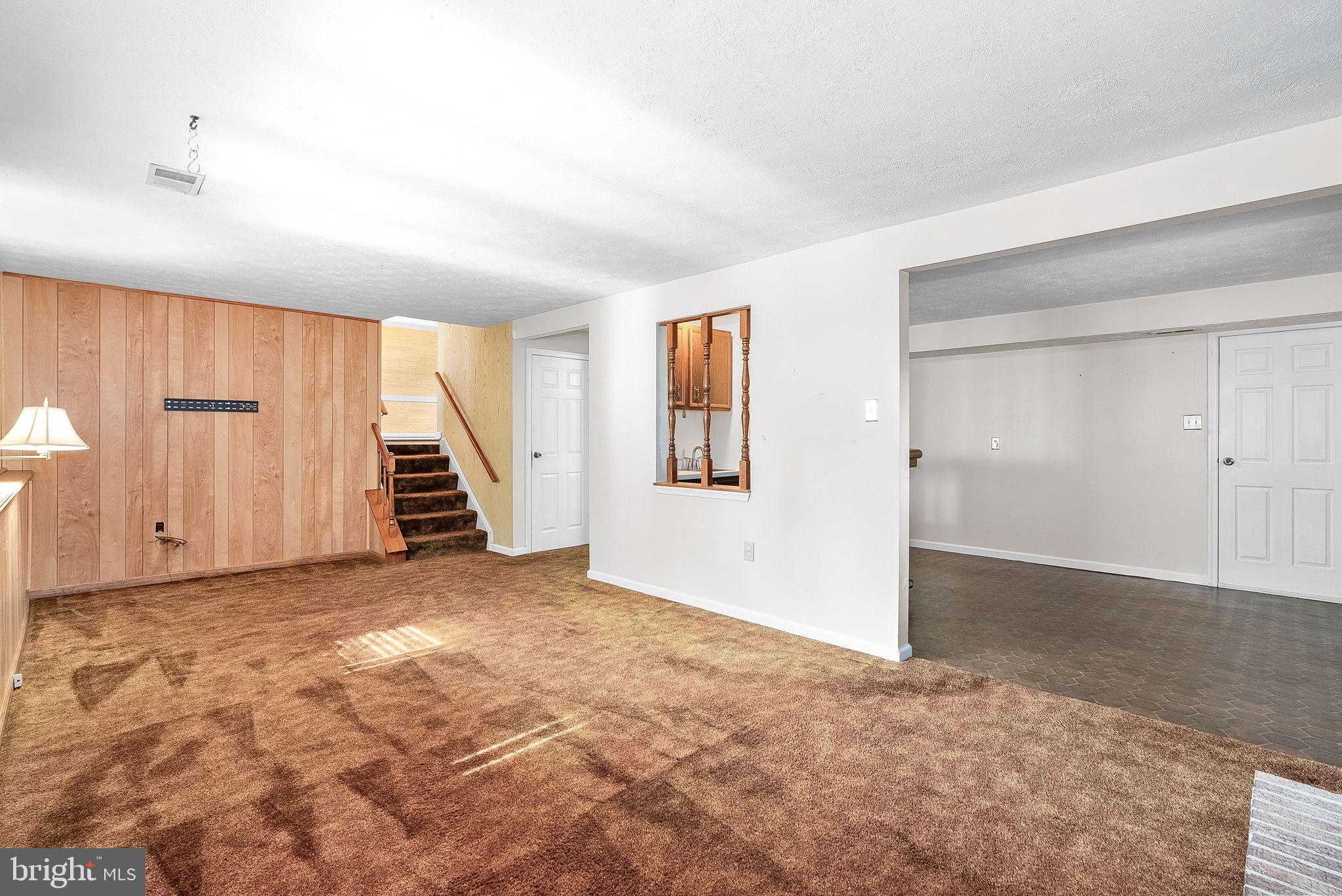 10624 Runaway Ln