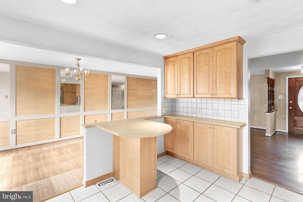 10624 Runaway Ln