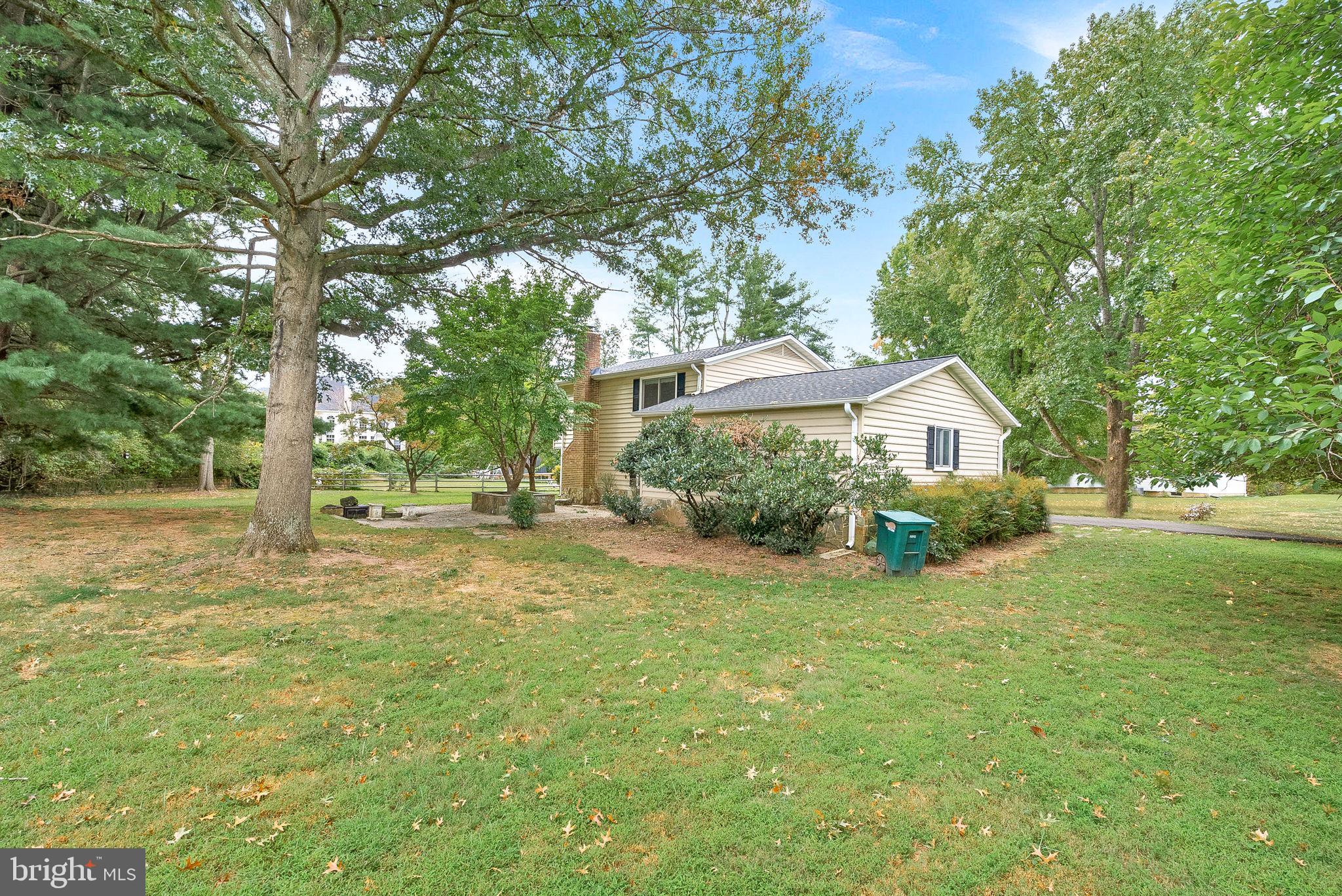 10624 Runaway Ln