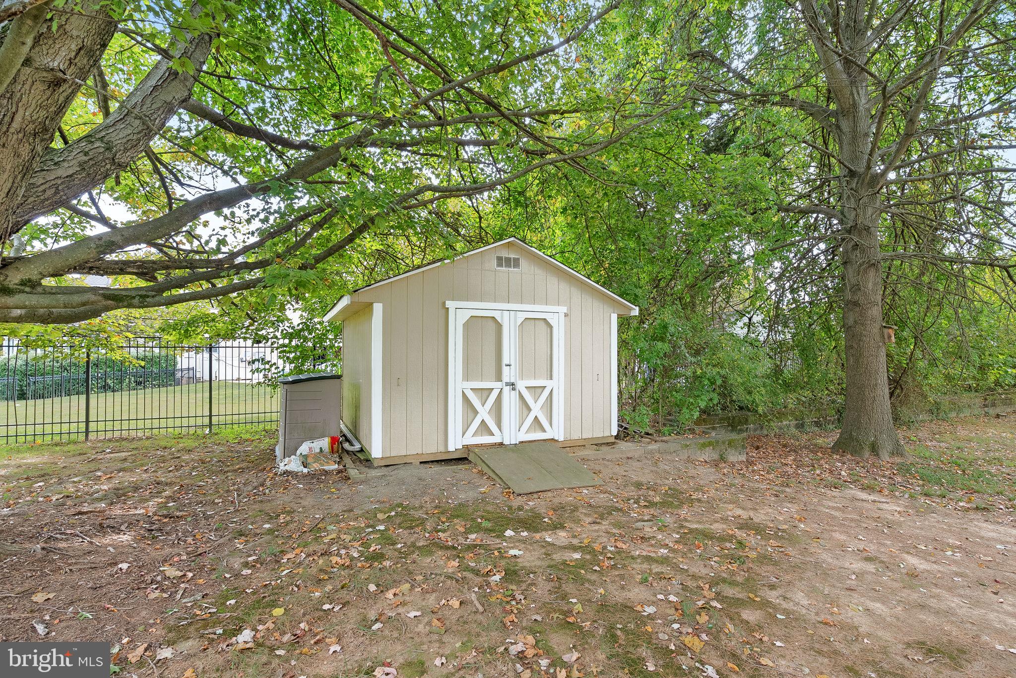 10624 Runaway Ln