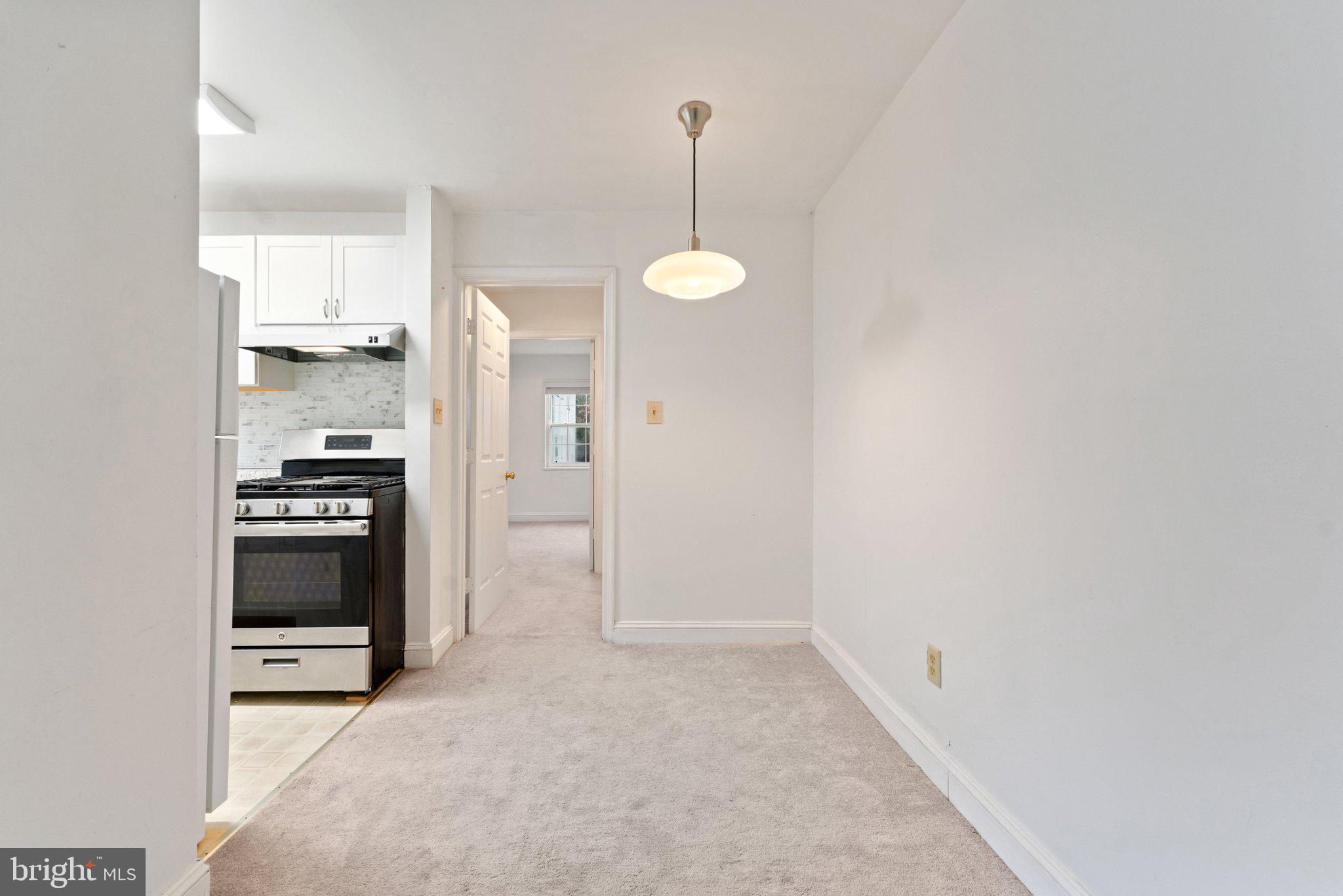 2303 FARRINGTON AVE #201