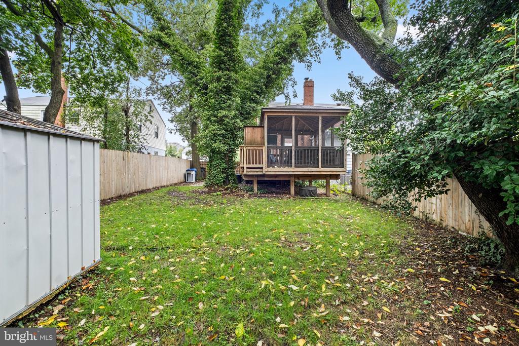 2028 Arlington Ter
