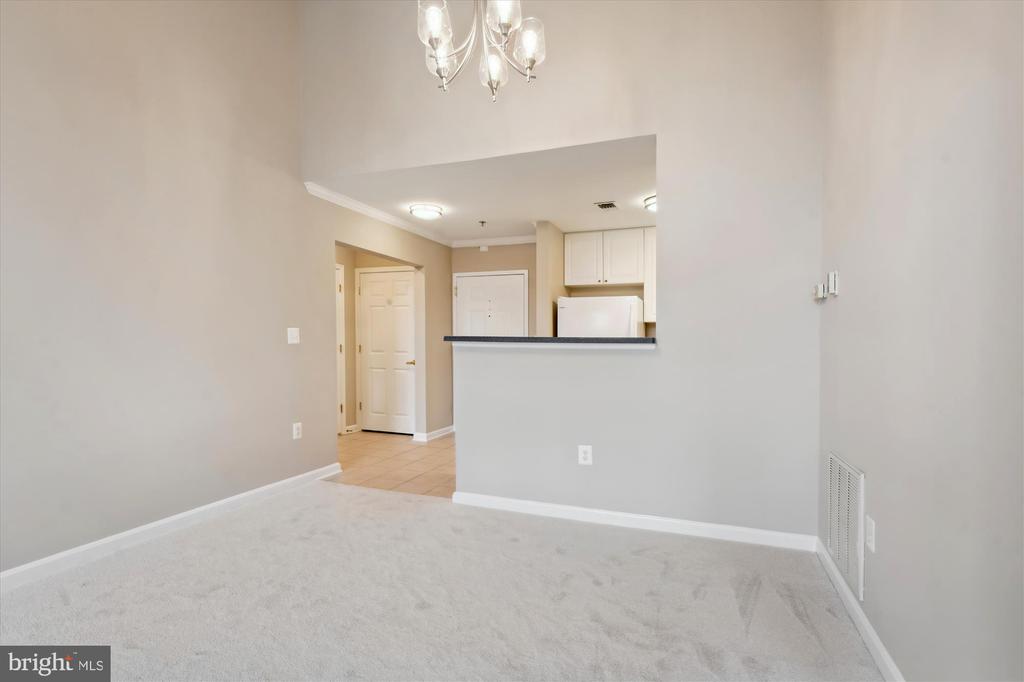 1860 Stratford Park Pl #407