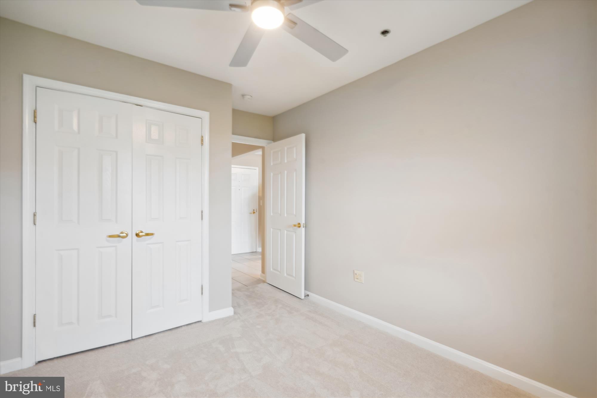 1860 Stratford Park Pl #407