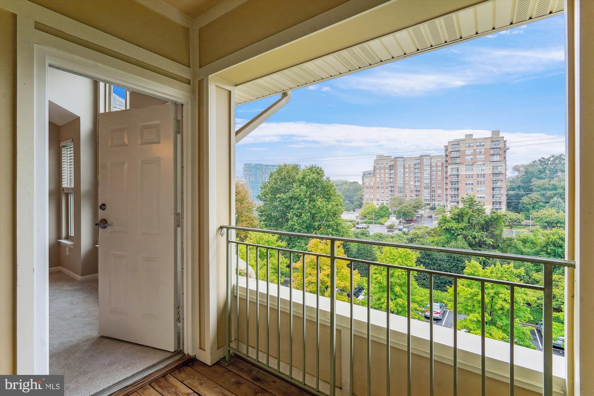 1860 Stratford Park Pl #407
