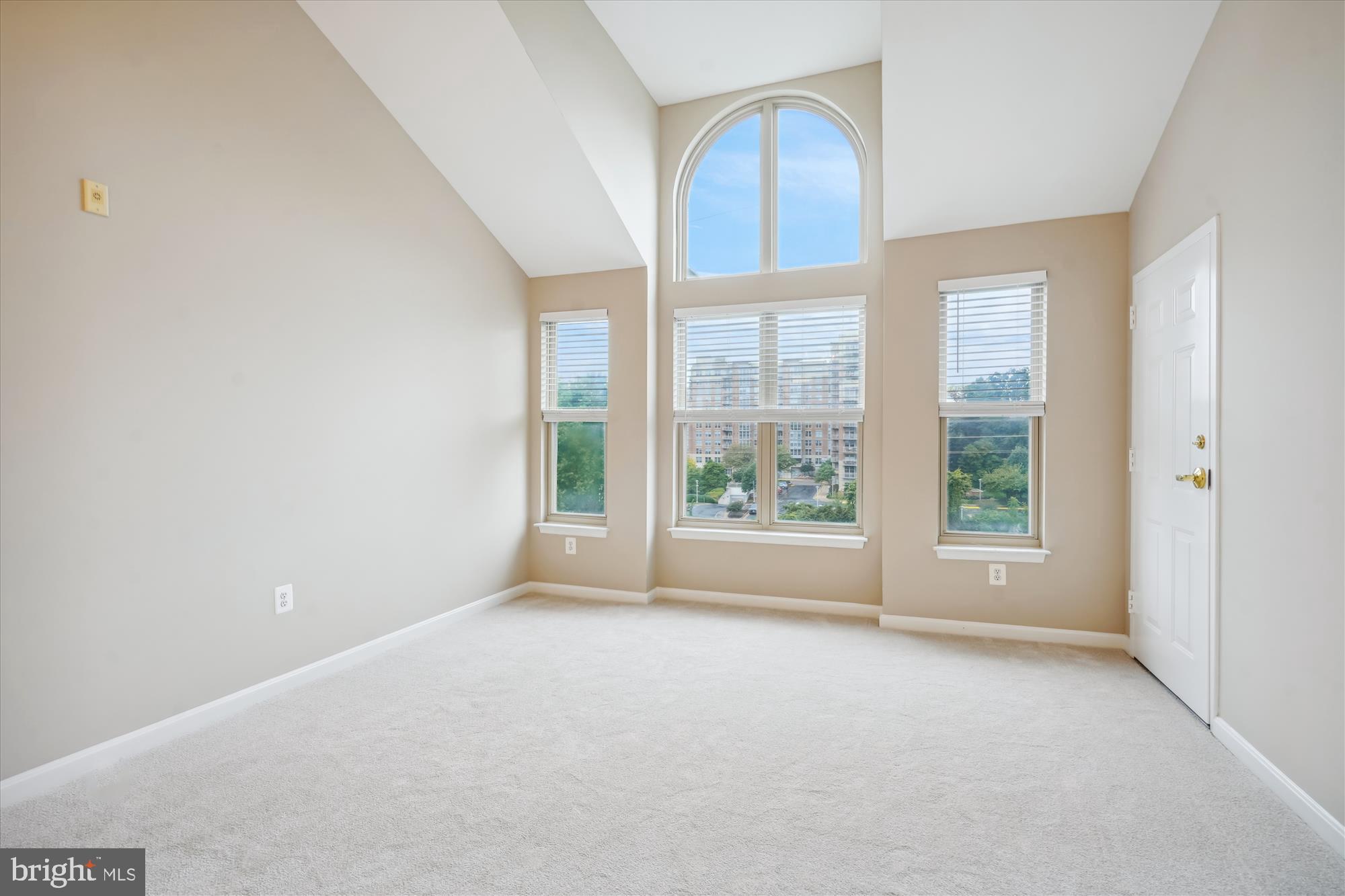 1860 Stratford Park Pl #407