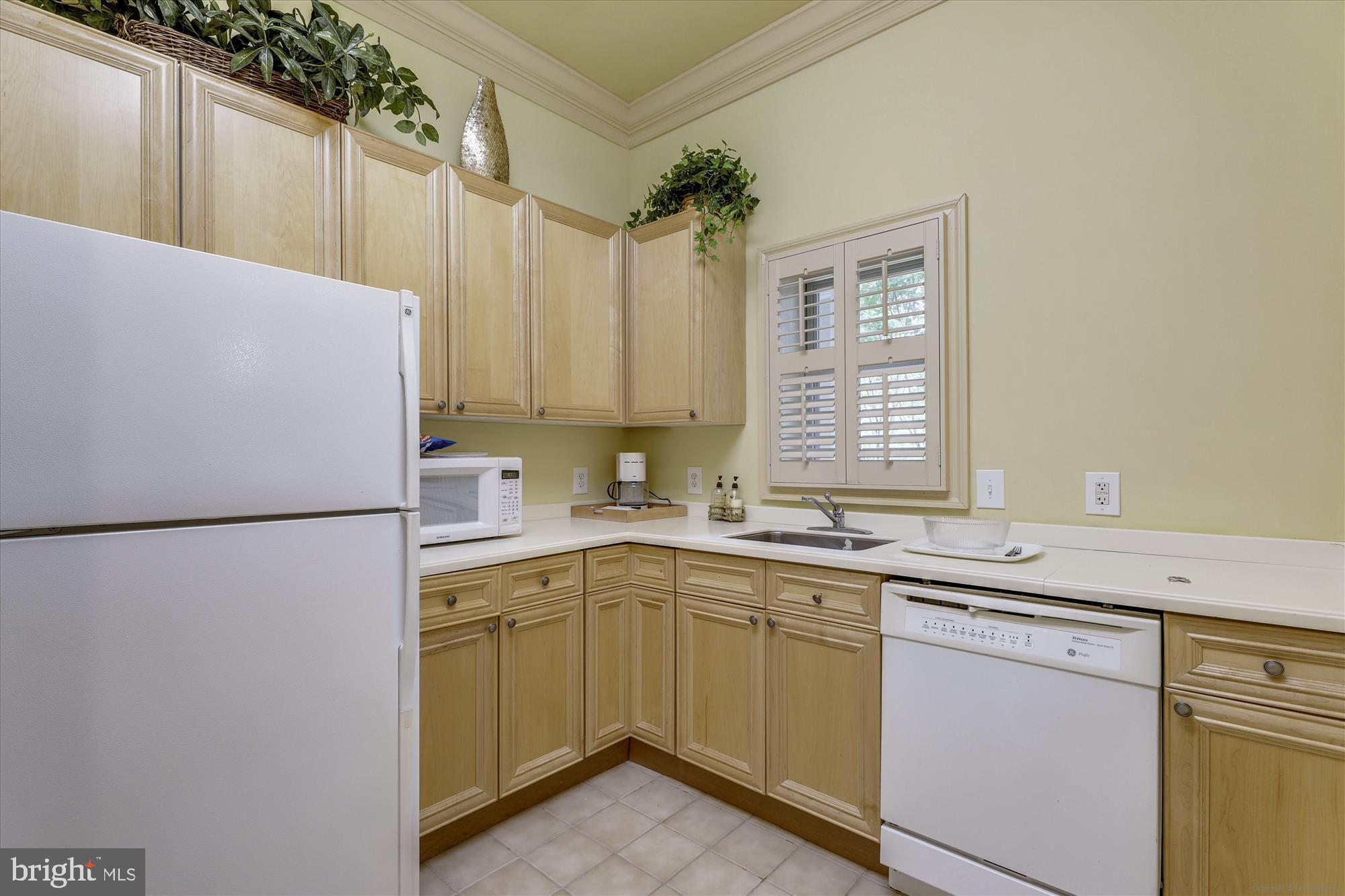 1860 Stratford Park Pl #407