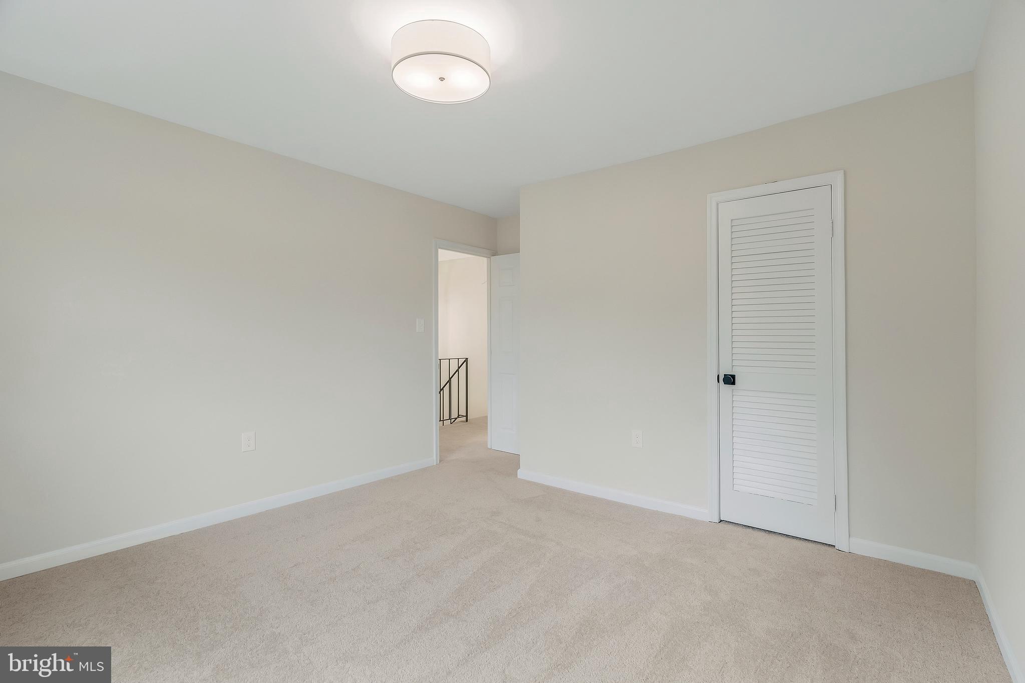 1111 Moorefield Hill Ct SW