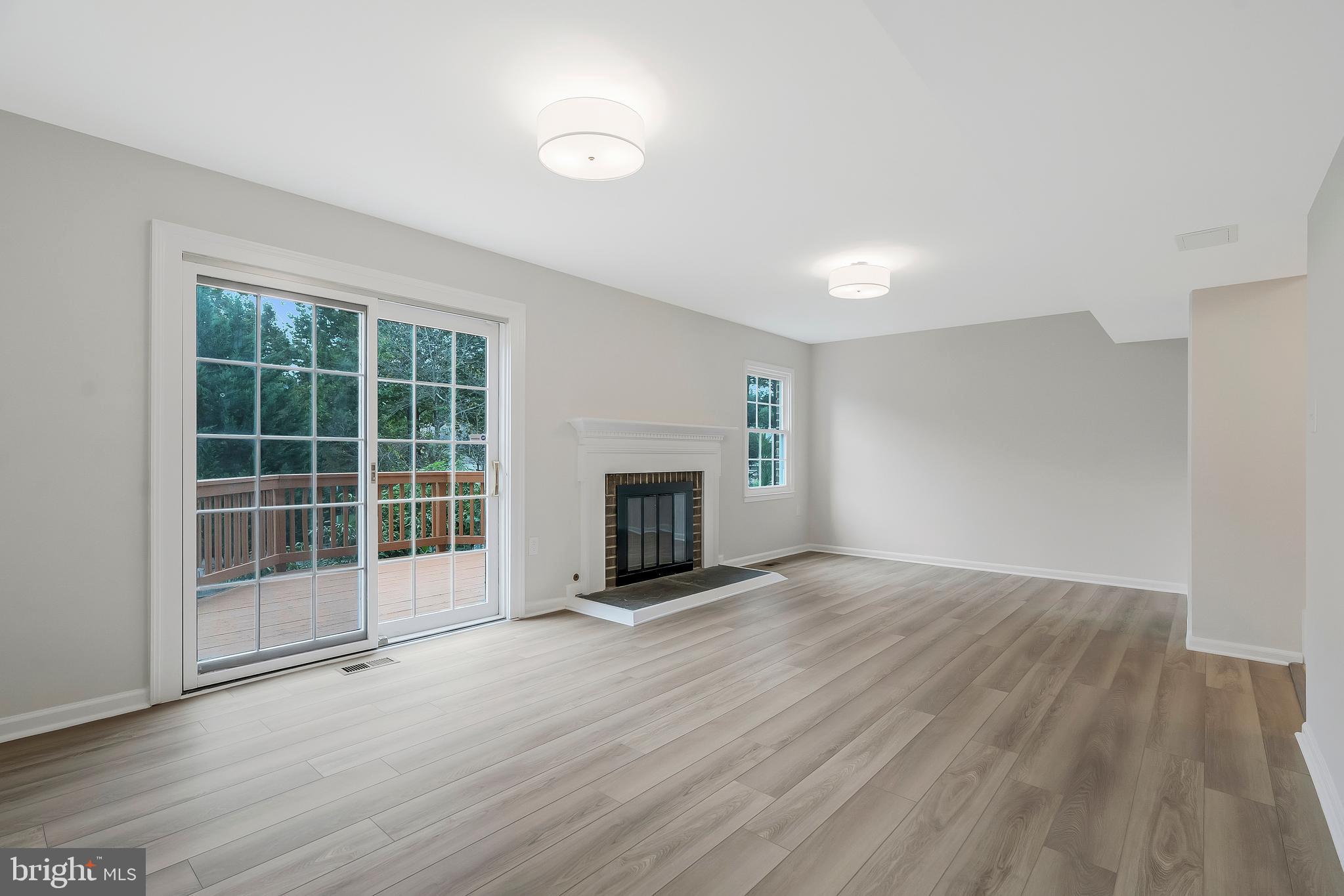 1111 Moorefield Hill Ct SW