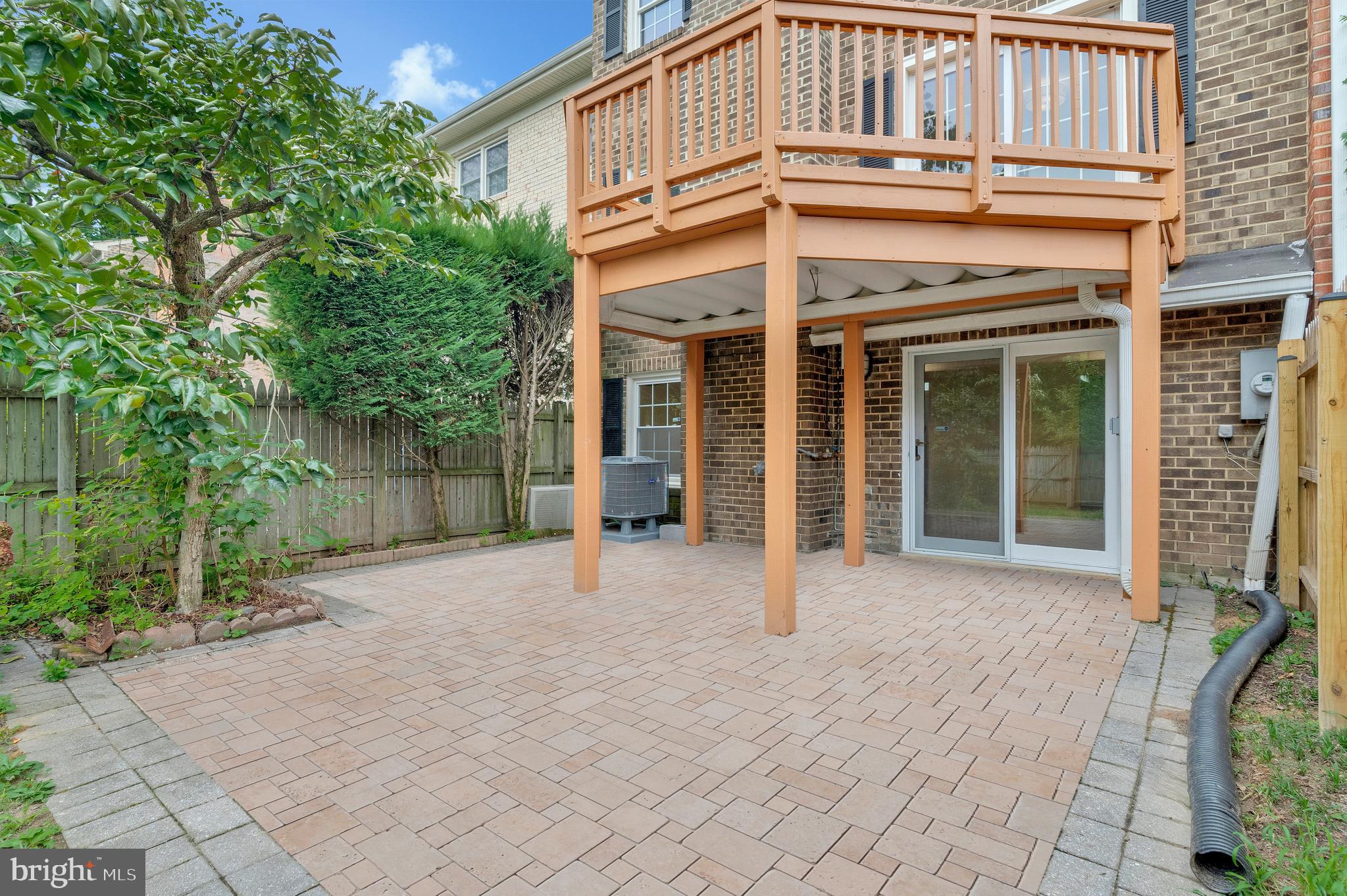 1111 Moorefield Hill Ct SW