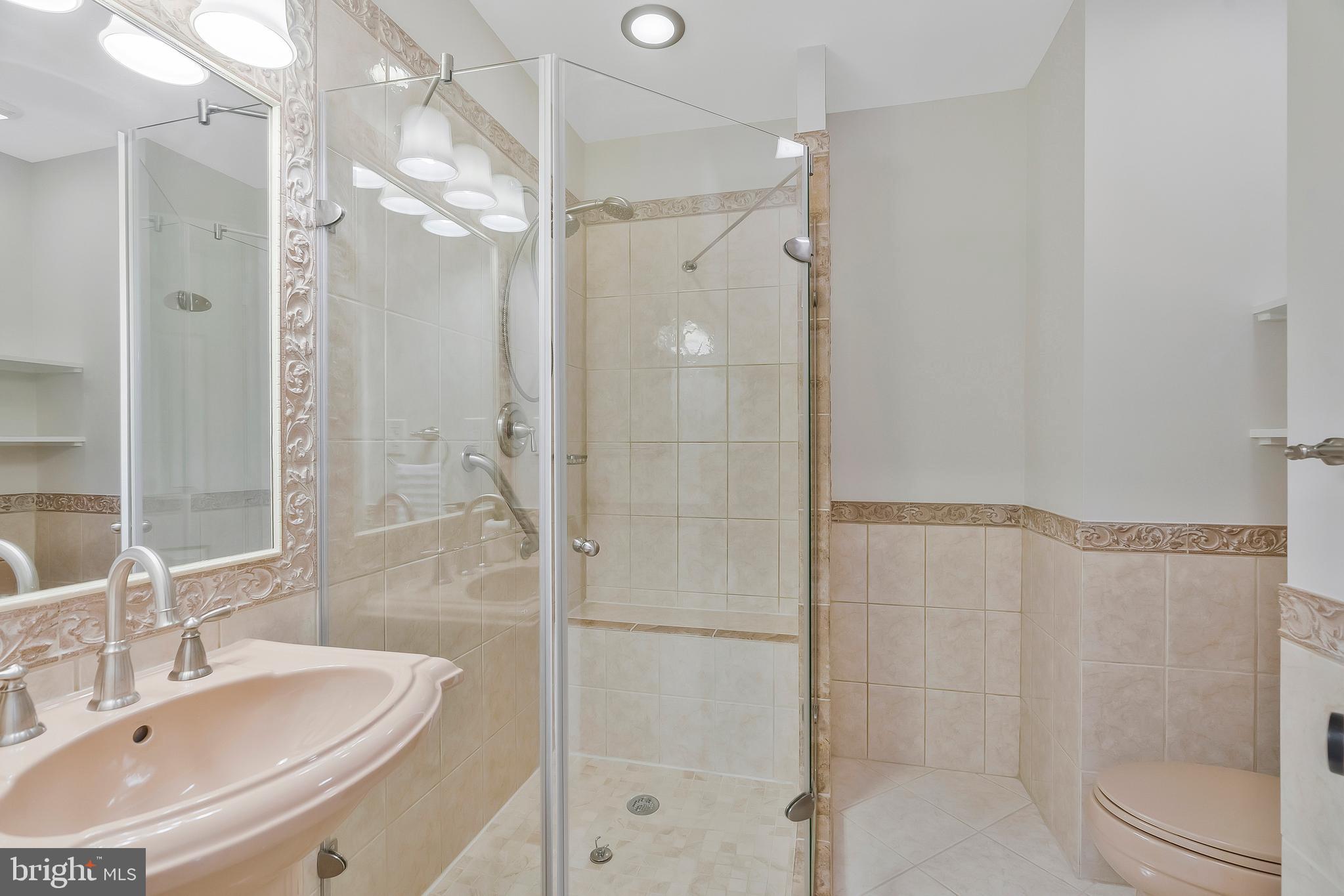 1111 Moorefield Hill Ct SW