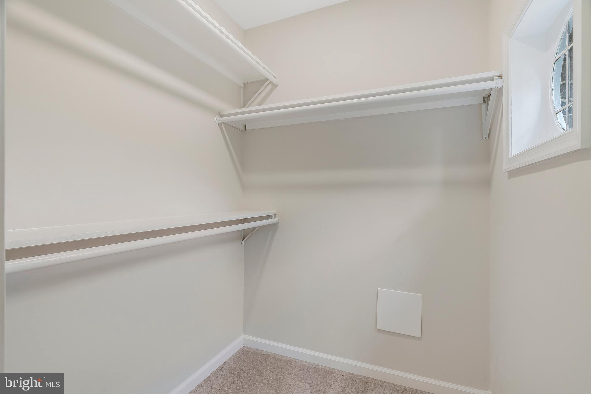 1111 Moorefield Hill Ct SW