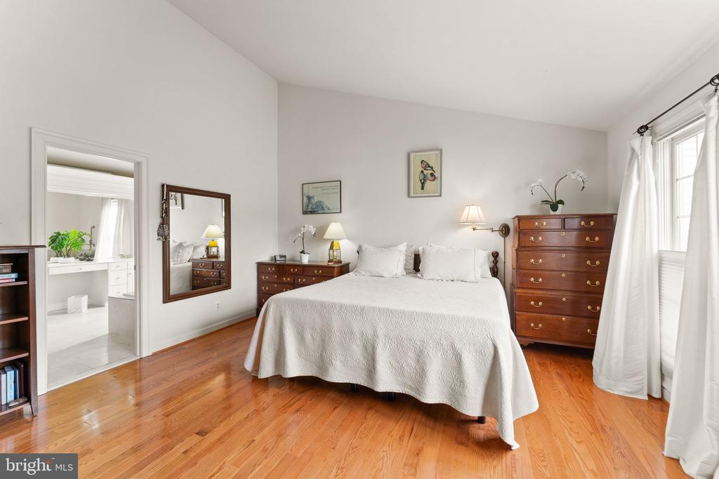 8437 Black Stallion Pl