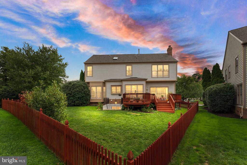 8437 Black Stallion Pl