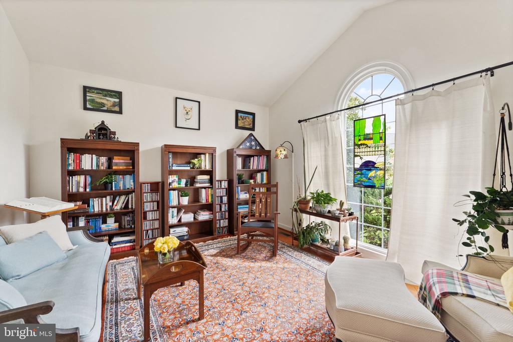 8437 Black Stallion Pl