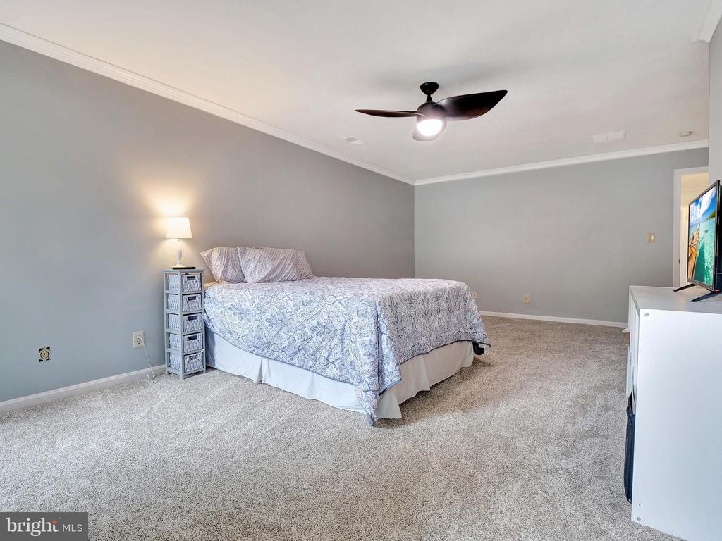 6501 Flowerdew Hundred Ct