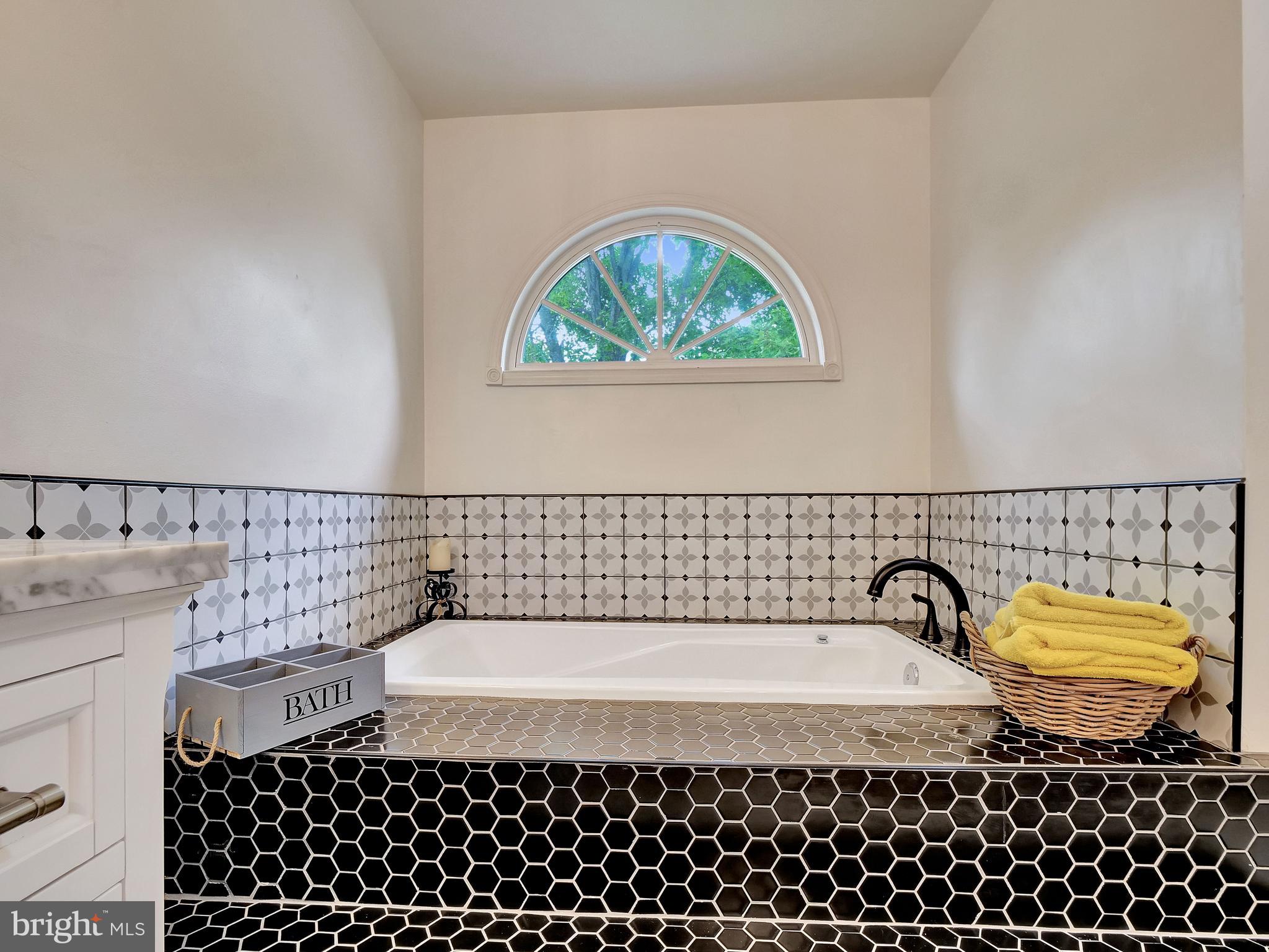 6501 Flowerdew Hundred Ct