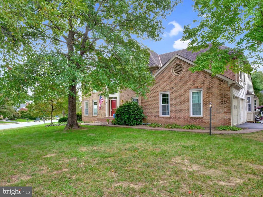 6501 Flowerdew Hundred Ct