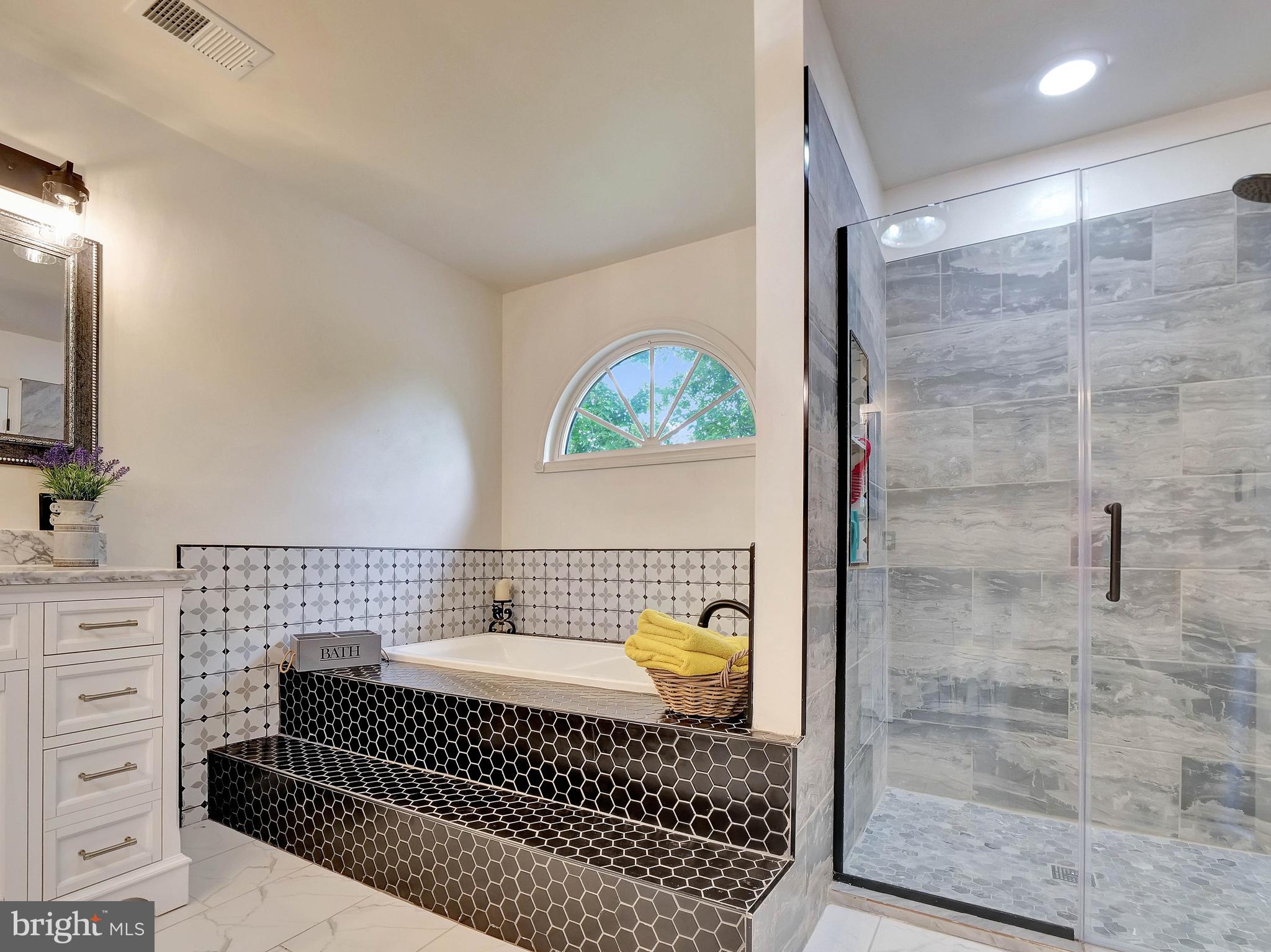 6501 Flowerdew Hundred Ct