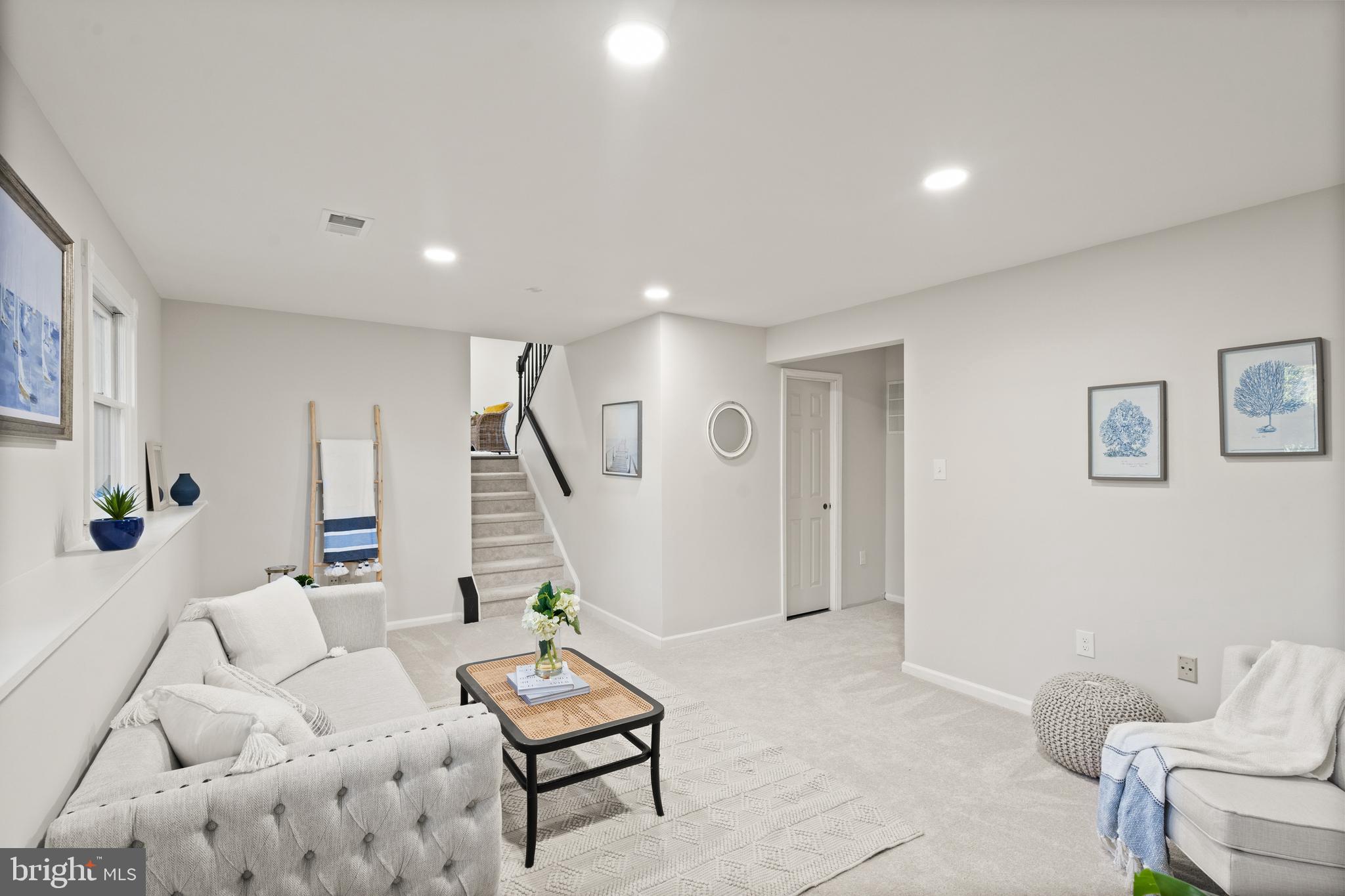 1611 Nathan Ln