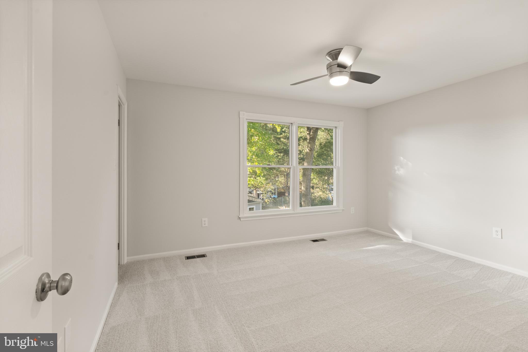 1611 Nathan Ln